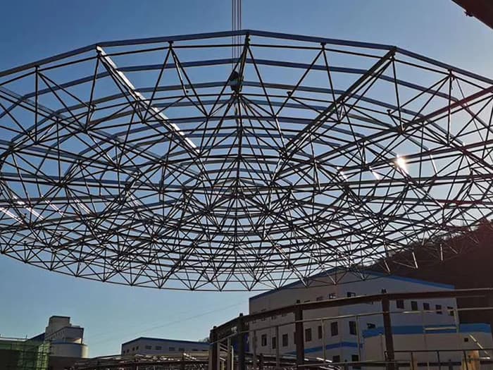 汕头螺栓球网架工程施工现场