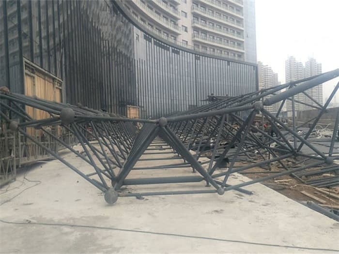 汕头万豪酒店雨棚网架